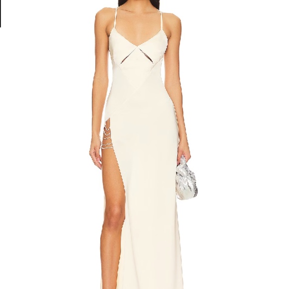 NWT Ivory Valeria Gown NBD